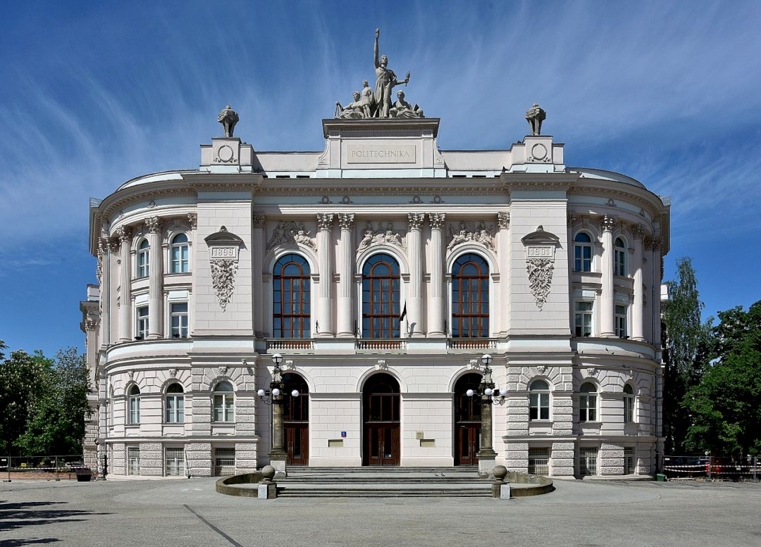 Вигляд головного будинку - Варшавський Політехнічний Університет 