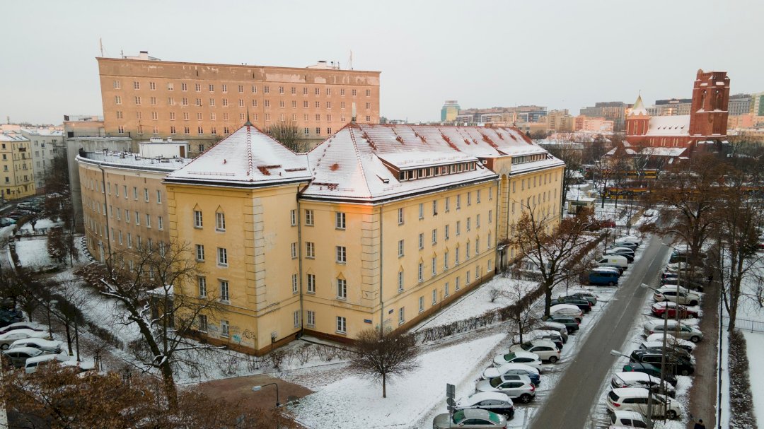 Фоновое изображение общежития Pineska-Tulipan - Варшавской Политехники